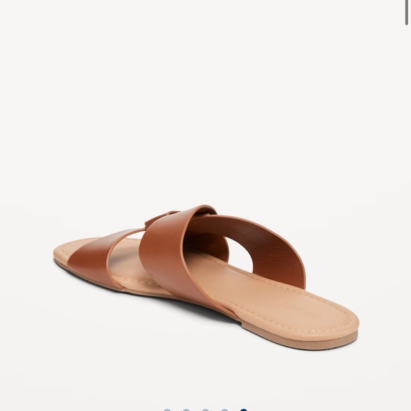 NWT OLD NAVY Faux-Leather Link Strap Sandals Color: Cognac Brown - Picture 4 of 5